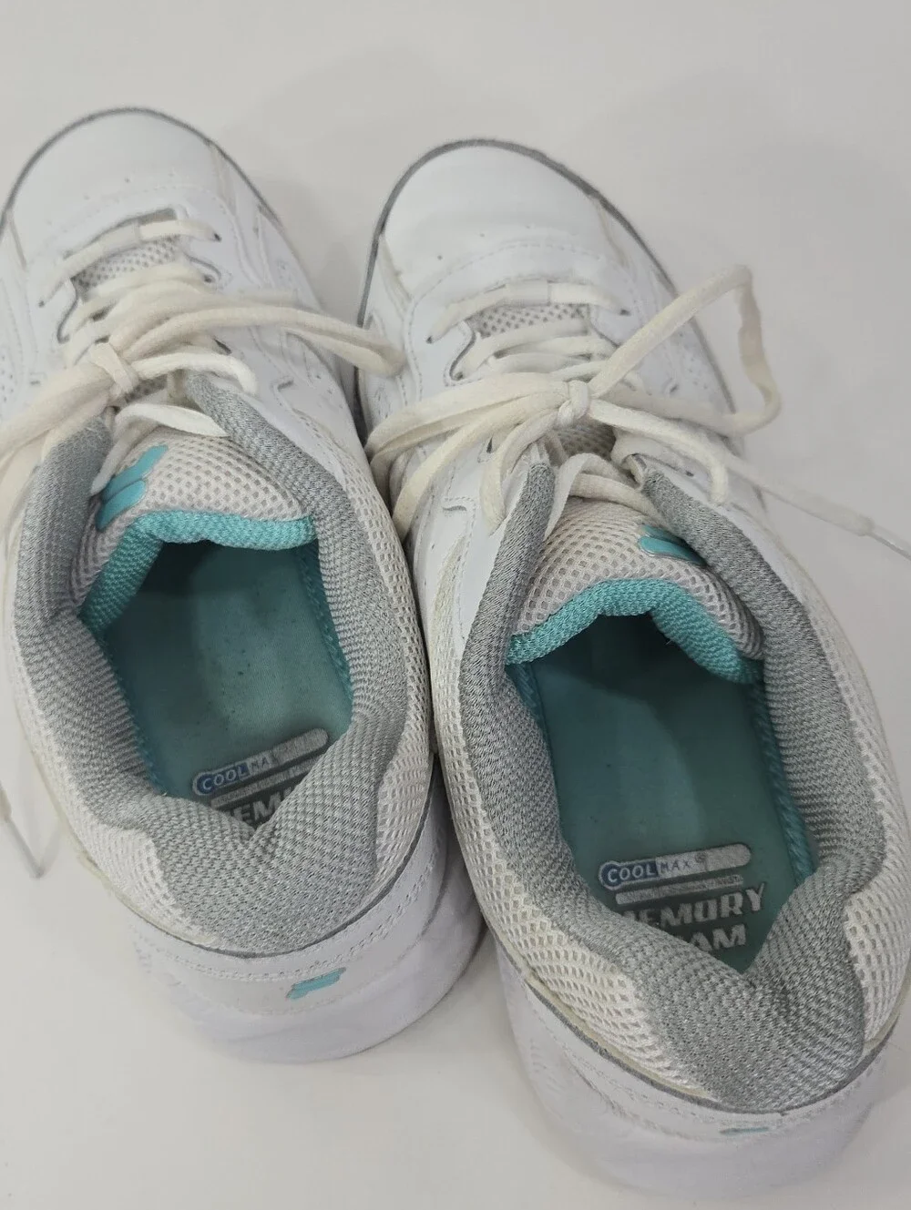 FILA cool max memory foam tennis shoes